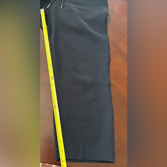 Lululemon Athletica Black Capri Pants - Picture 7 of 8